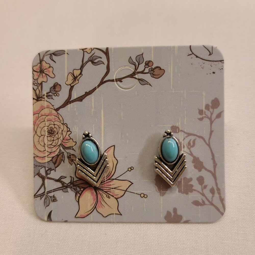 Western Style Chevron Stud Earrings